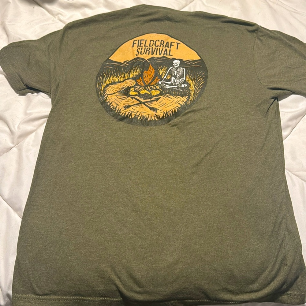 Fieldcraft Survival tee shirt.. like new, worn maybe once. Army green. Size L - Picture 4 of 5